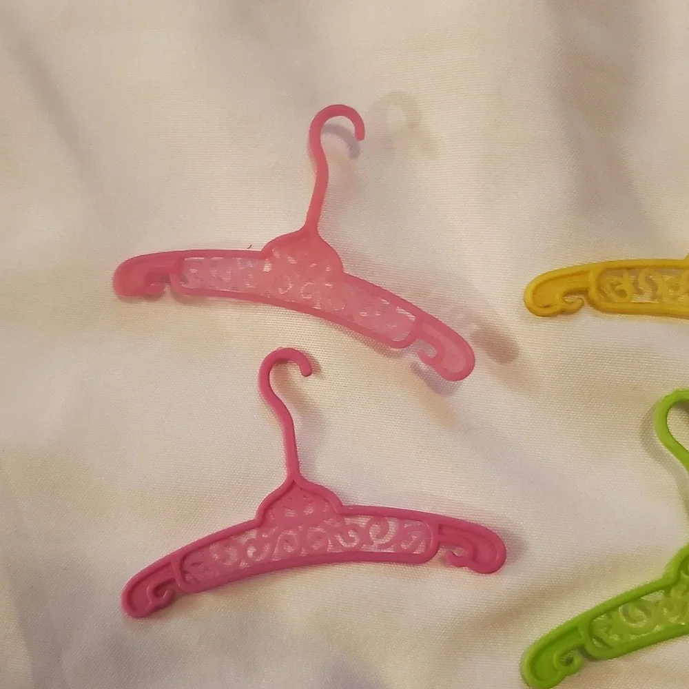 Lot of 4 Vintage Mattel Barbie Doll‎ Clothes Filigree Hangers Set Lot